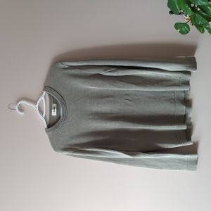 Buck Mason crew neck knit sweater size large.